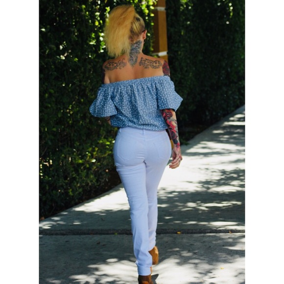 The ultimate Booty Shaping white stretch jeans - Picture 3 of 5